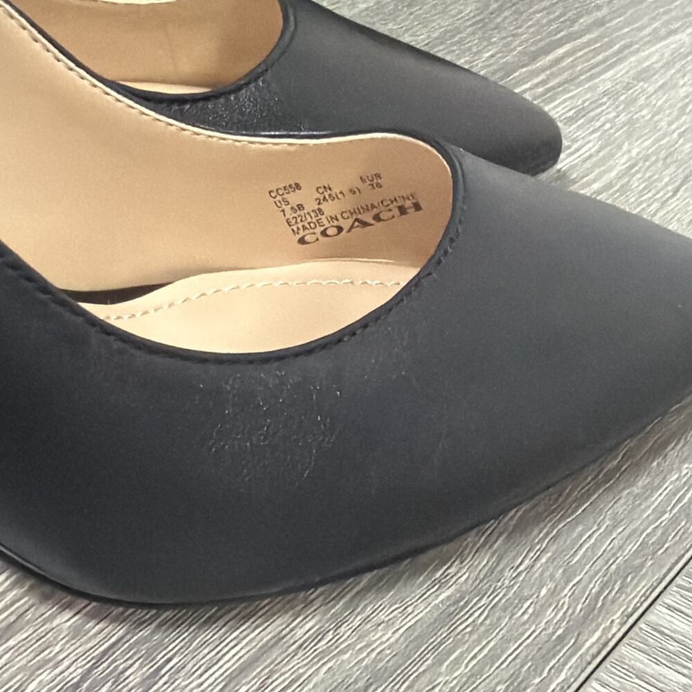 Coach Designer Pumps 7.5 - Picture 7 of 9